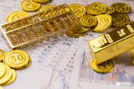 收评:创业板指低开低走跌超6% 全市场逾百股跌停